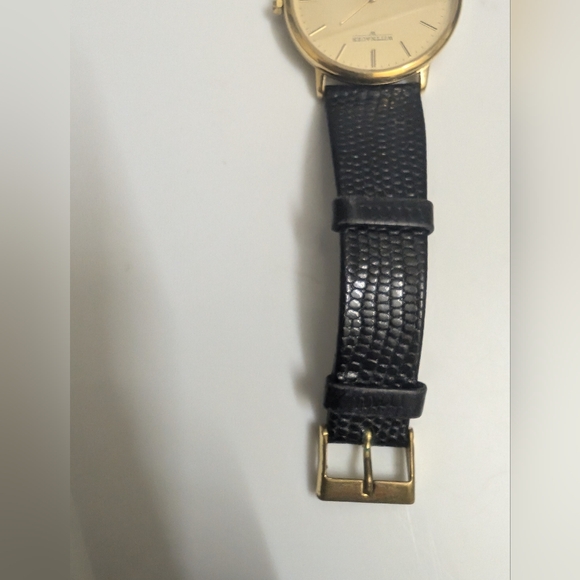 Wittnauer Quartz Vintage Watch - Picture 8 of 15